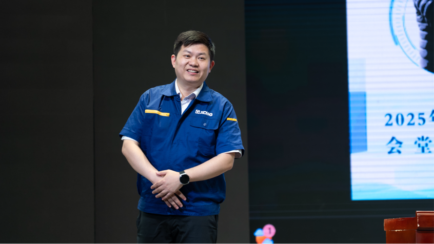 我校厚生讲堂举办劳动教育月劳模...